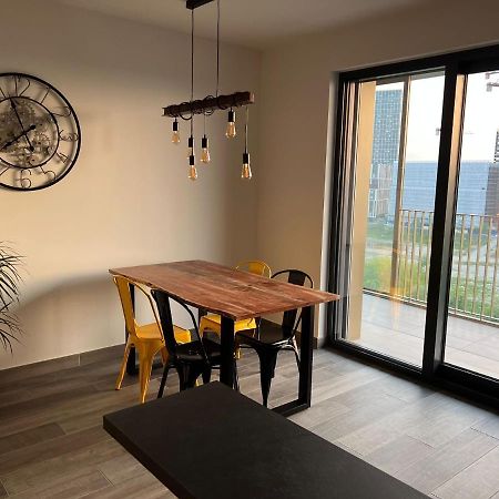 Yellow Uptown 70 - Fiera Milano بيرو المظهر الخارجي الصورة