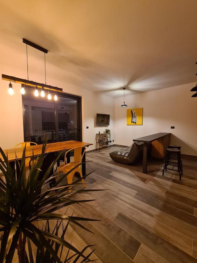 Yellow Uptown 70 - Fiera Milano بيرو المظهر الخارجي الصورة