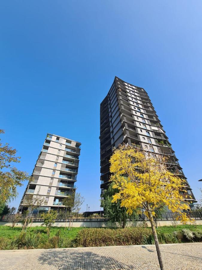 Yellow Uptown 70 - Fiera Milano بيرو المظهر الخارجي الصورة
