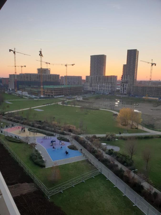 Yellow Uptown 70 - Fiera Milano بيرو المظهر الخارجي الصورة